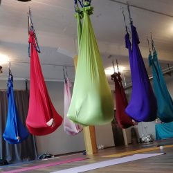 10. bis 12.01.2025 und 17. bis 19.01.2025: AERIAL Yoga Ausbildung mit Brigitte Favre